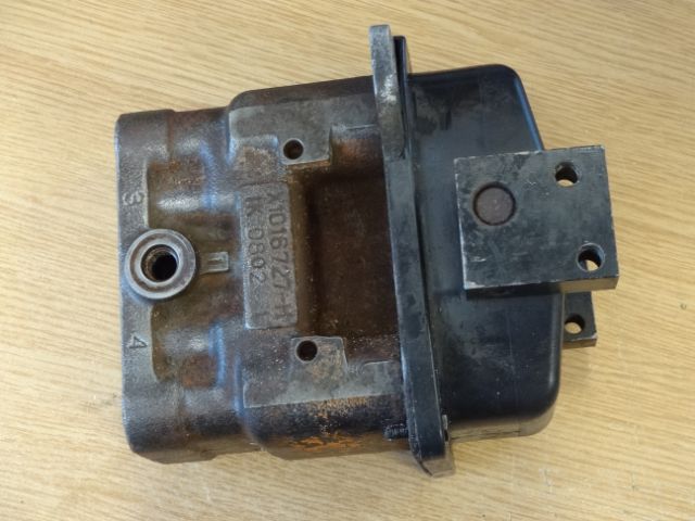 Travel Valve 9071983