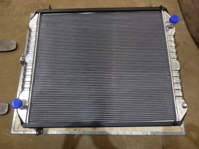 Radiator YN05P00035S001