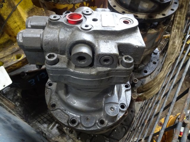 Slew Motor 31Q4-11150AR