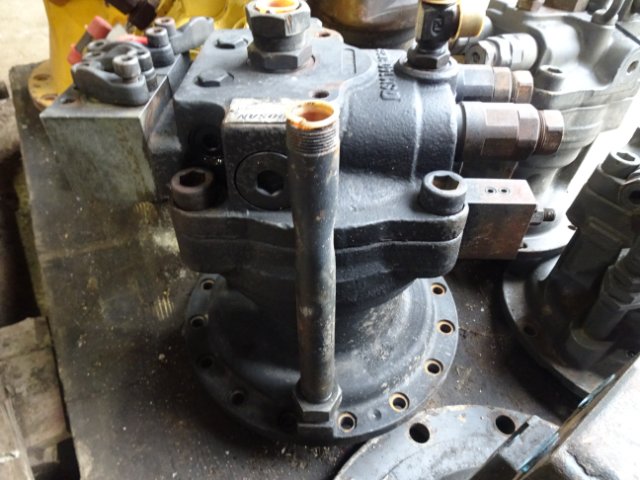 Slew Motor 170303-00049