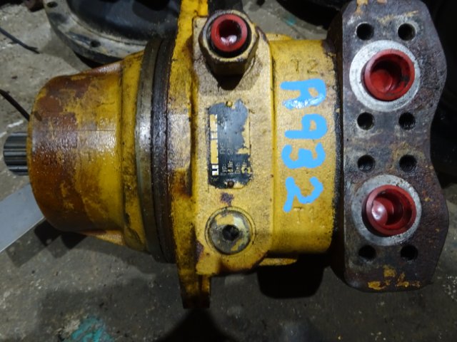 Slew Motor 9275664