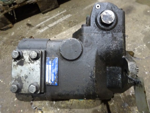 Hydraulic Pump VOE15043457