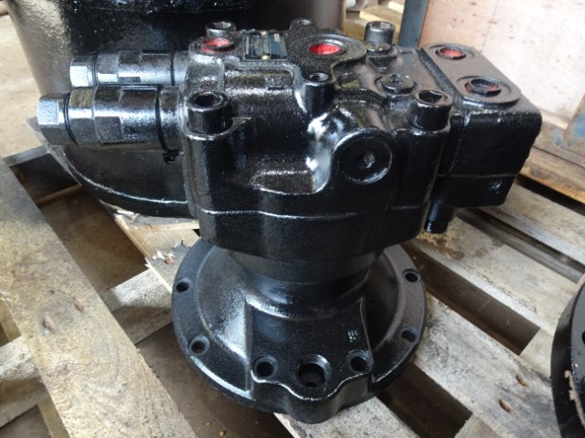 Slew Motor YY15V00037F1