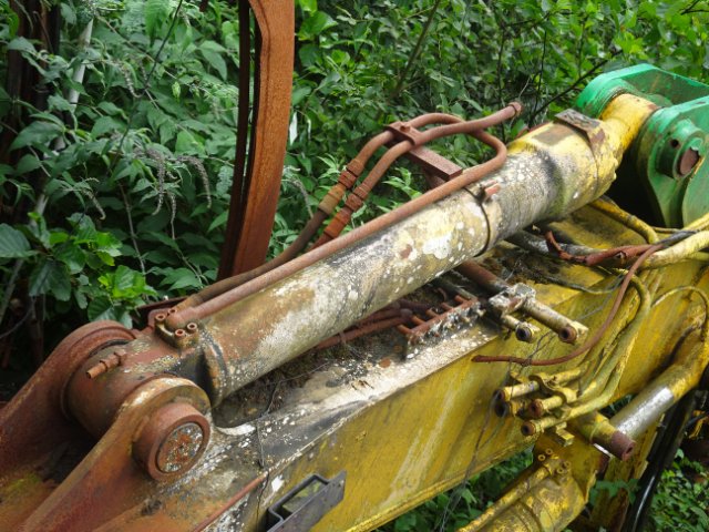 Boom Cylinder YY01V00018F1